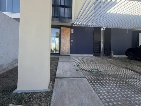 Dúplex en  Prados de Manantiales - Mza 31 Lote 19A