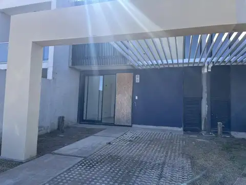 ¡Venta! Dúplex en Prados de Manantiales ¡Frente a espacio verde! ¡A estrenar!