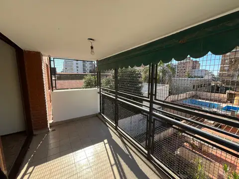 Departamento 4 ambientes con 2 baños