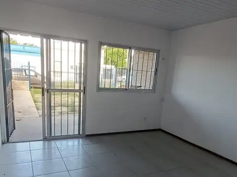 Casa en Alquiler con 1 cochera