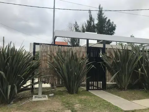 133 y 477 100, Piso 0
