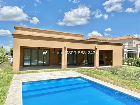 Casa 6 ambientes con 2 baños