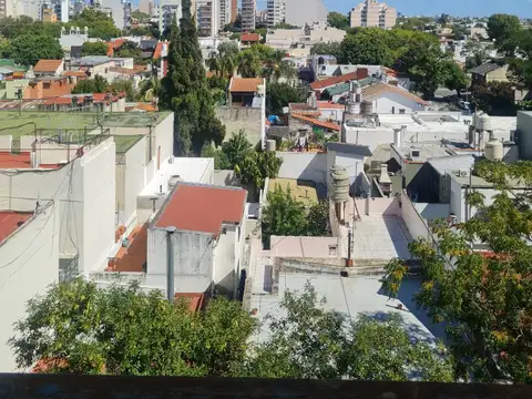HERMOSO DEPARTAMENTO SOBRE ARTIGAS, CON BALCON CORRIDO