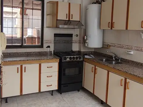 Departamento en Alquiler en Mendoza, $ 600.000