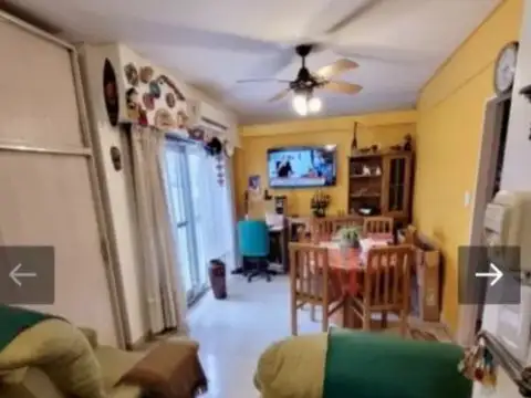 Daniel Cerri 1400, Piso 2