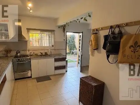 Depto Tipo Casa 5 ambientes con 2 baños