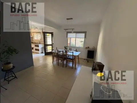 Depto Tipo Casa en Venta con 1 cocheras