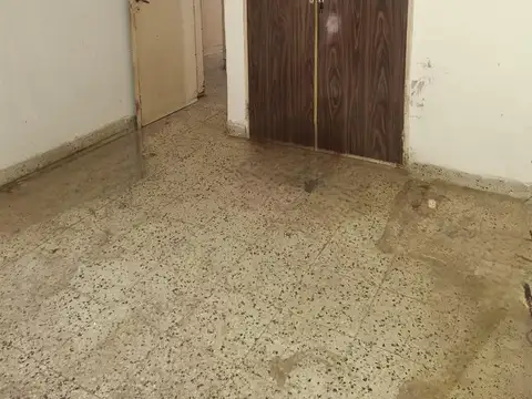 Oportunidad! Casa  a reciclar en Lomas De San Martin