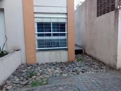 Departamento en Alquiler en Moron, $ 350.000