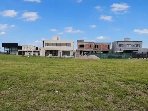 Lote en venta en Barrio Abierto Don Mateo, Funes | 510 m² | orientación este