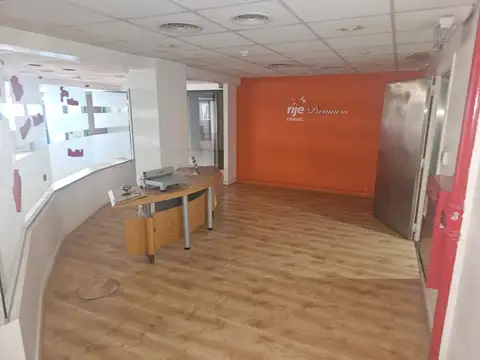 Oficina en Alquiler al Norte