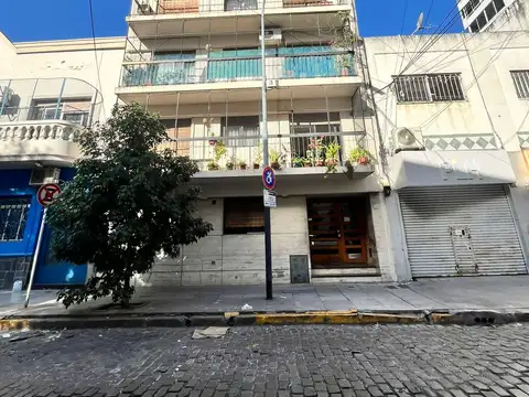 Excelente Departamento 3 ambientes con balcon.