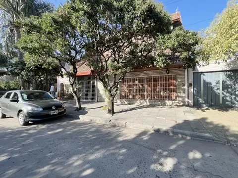 Casa - Venta - Argentina, Haedo - Ramon Falcon 2388