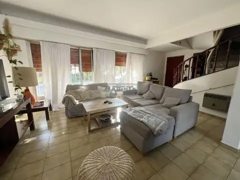 Casa en Venta en Villa Sarmiento, USD 160.000