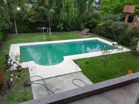 SE ALQUILA CASA 