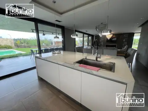 Casa en alquiler temporal, 3 habitaciones - Funes