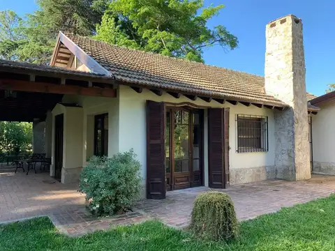 CASA QUINTA VENTA ESCOBAR 3 AMBIENTES CON PISCINA