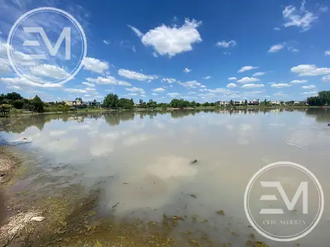 Terreno en Venta de 914,0 m2