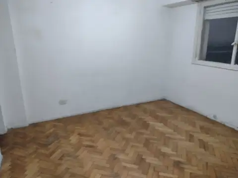 DEPARTAMENTO 2 AMBIENTES INTERNO 2º PISO X ASCENSOR