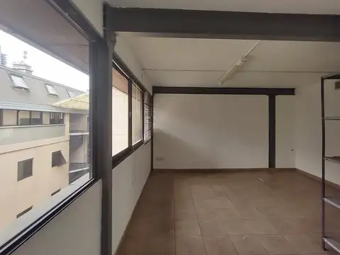 Avenida Alicia Moreau De Justo 1700