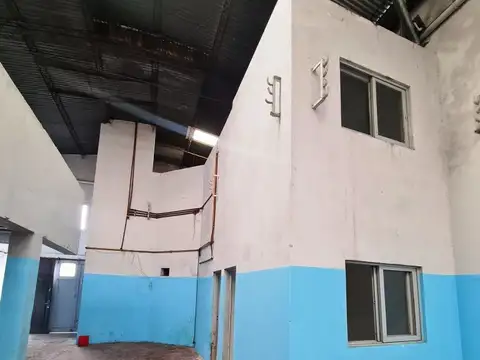 Galpon en Alquiler 8,50  mts Frente