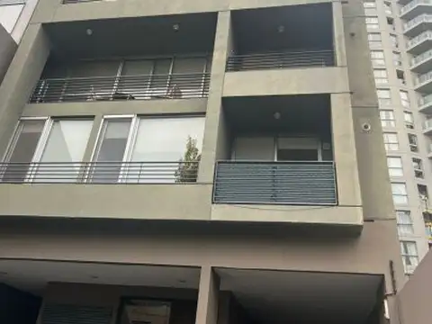 Luminosos 2 ambientes con balcón y cochera fija descubierta