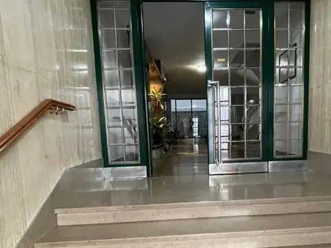 Departamento en alquiler dos ambientes amoblado y equipado en corazon de San Telmo.