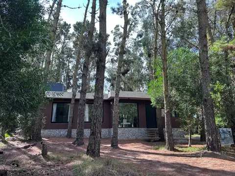 Moderna casa 3 ambientes en alquiler en Mar de las Pampas