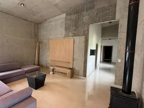 Casa en Alquiler en Luján, USD 1.650