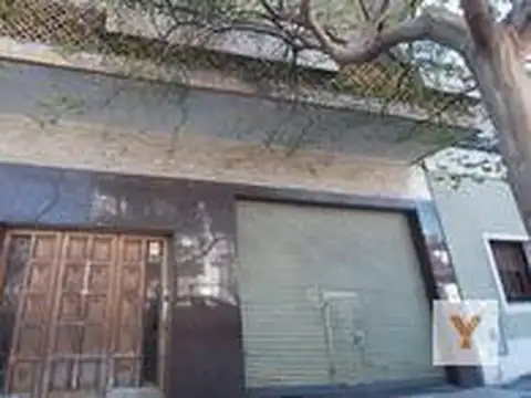 Zuviria e/ Lautaro y Avenida Coronel Esteban Bonorino