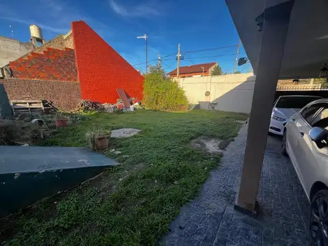 VIVIENDA MULTIFAMILIAR Y LOTE