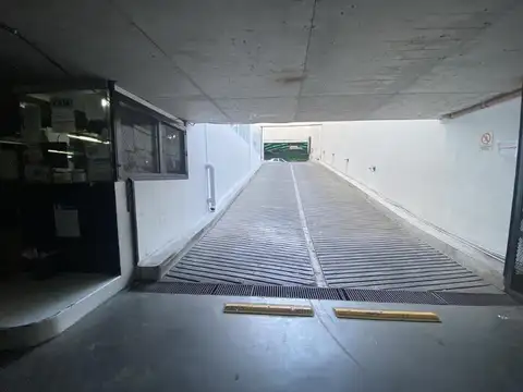 Cochera en Venta Fija