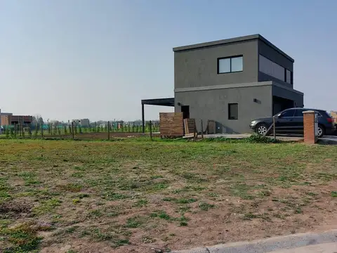 Terreno en Venta en Pilar Del Este, USD 44.000