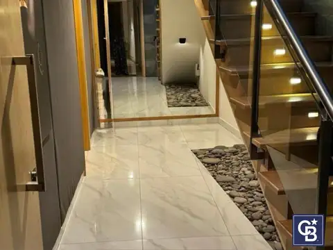 Departamento en Venta con 2 cocheras