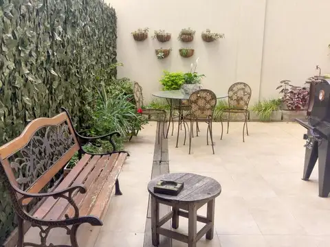 Excelente 4 amb. con dependencia patio y balcon en Palermo/Cañitas