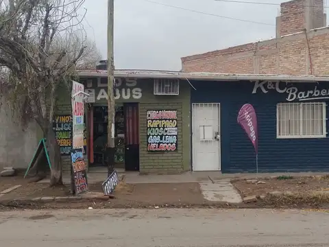 VENTA DE 3 LOCALES COMERCIALES Y DEPARTAMENTO