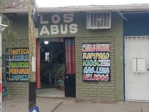 VENTA DE 3 LOCALES COMERCIALES Y DEPARTAMENTO