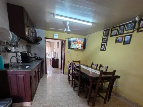 Oportunidad de Casa y Departamento en Calle Perú 3700 