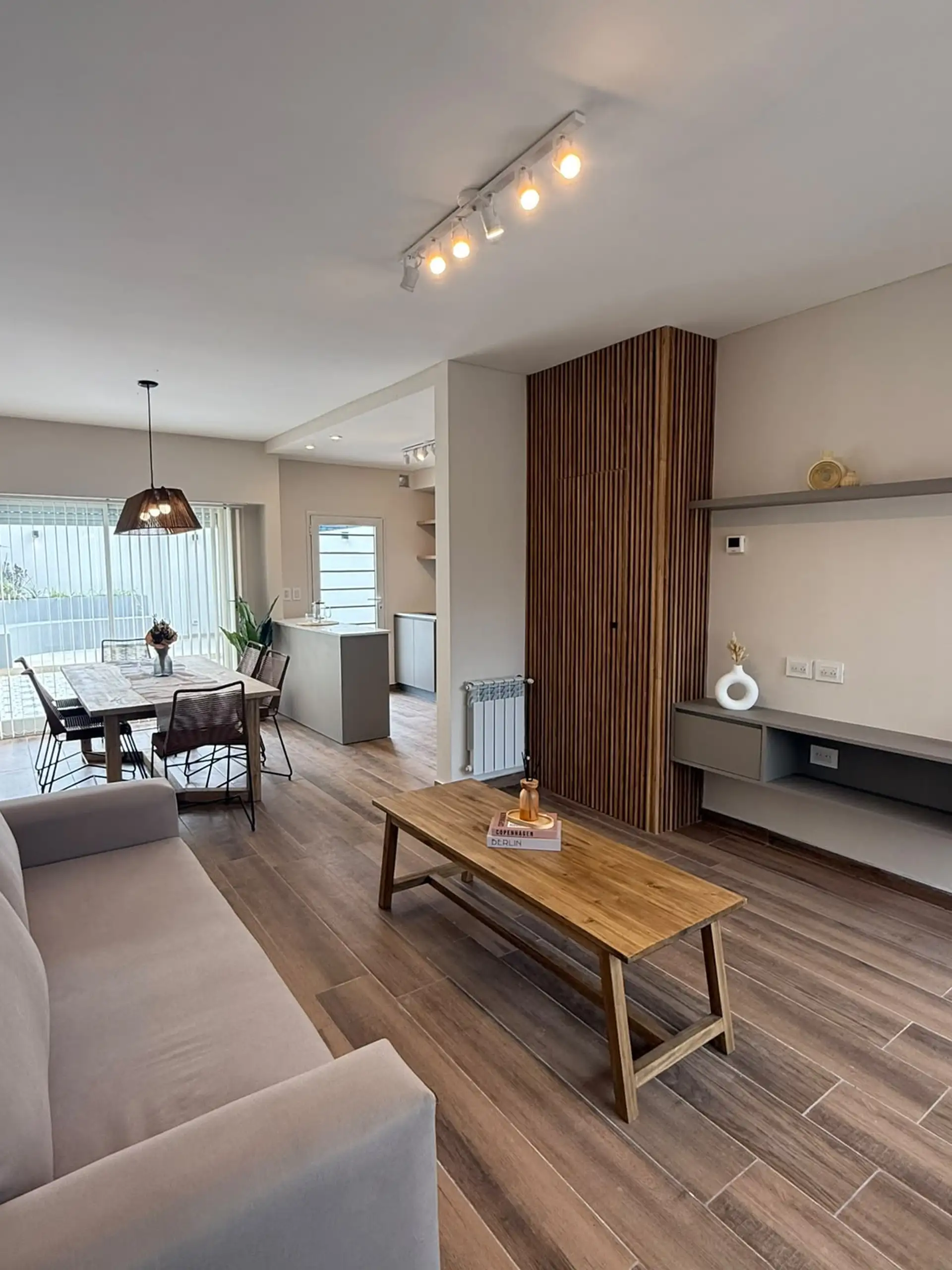 DUPLEX DE 4 AMB. EXCELENTE!!!