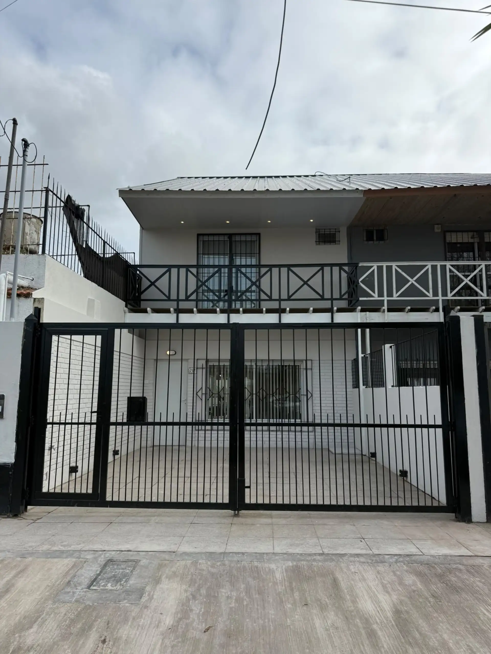 DUPLEX DE 4 AMB. EXCELENTE!!!