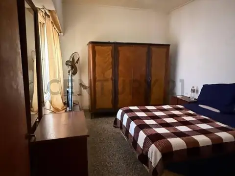 76 e/26 y 27 1500, Piso 0