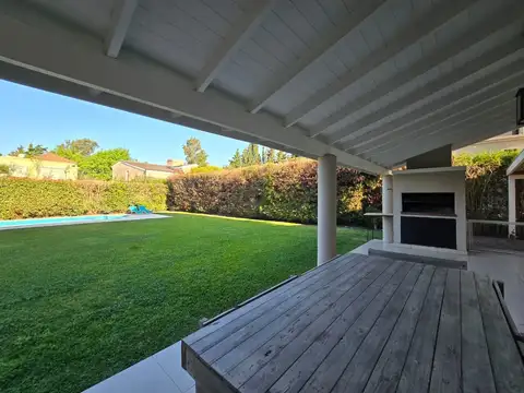 Casa en Alquiler Temporal de 4 dormitorios