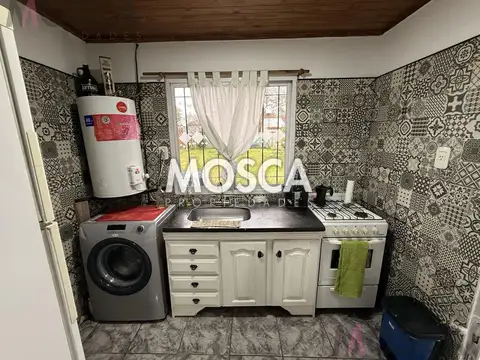 Casa 2 ambientes con 1 baño