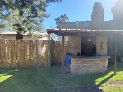 Casa en Alquiler con 4 cocheras