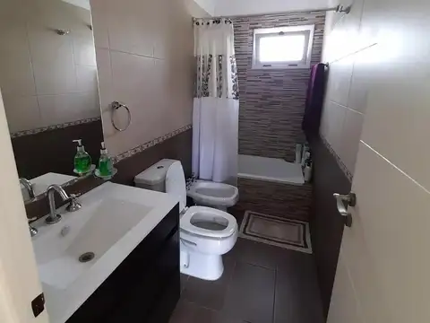 Depto Tipo Casa 3 ambientes con 2 baños
