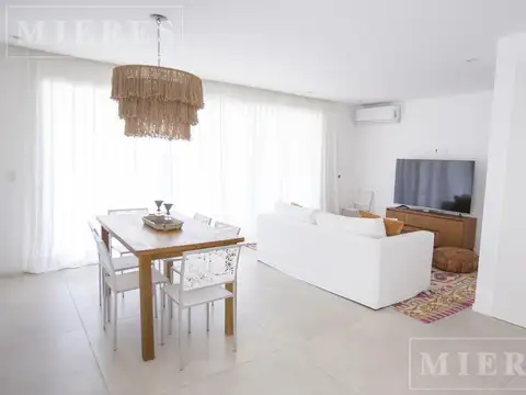 Casa en Alquiler de 3 dormitorios