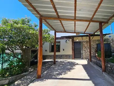 Casa en Venta en La Falda, USD 120.000