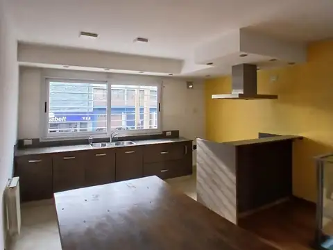 Depto Tipo Casa en Venta de 5 ambientes