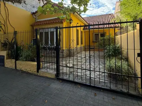 Depto Tipo Casa en Venta de 4 dormitorios