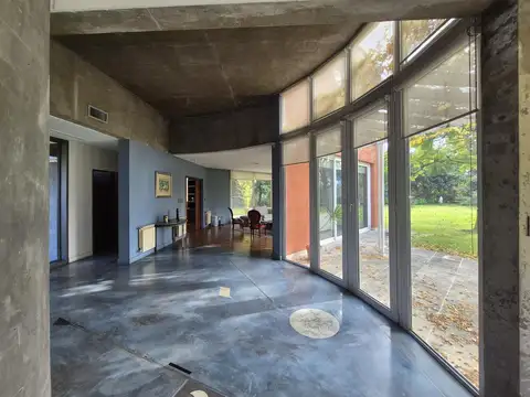 Casa en Venta en Abril Club De Campo, USD 1.200.000